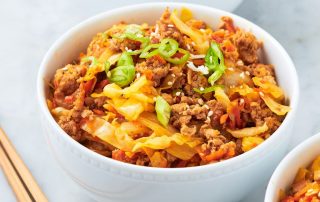 https://www.delish.com/cooking/recipe-ideas/recipes/a56236/egg-roll-bowls-recipe/