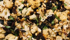 Roasted-Cauliflower-with-Olive-and-Raisins