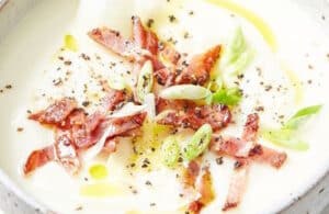 Keto Cauliflower and Bacon Soup